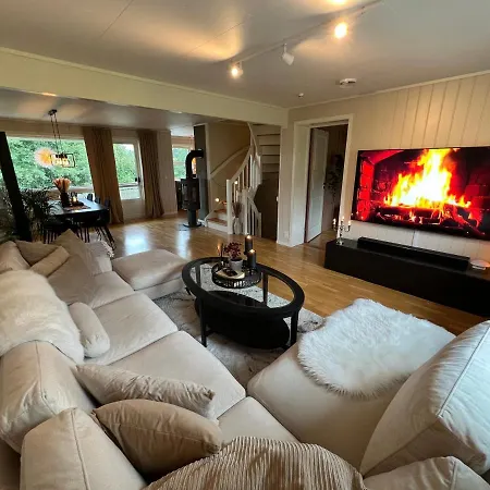 Rostad - With Kitchen And Free Parking Appartement