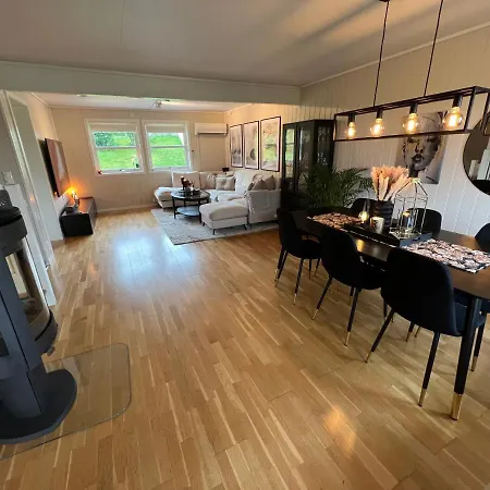 Rostad - With Kitchen And Free Parking Apartment *