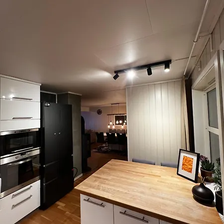 Rostad - With Kitchen And Free Parking