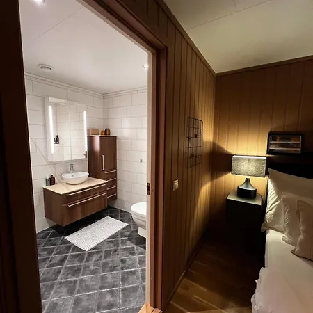 Rostad - With Kitchen And Free Parking アパート *